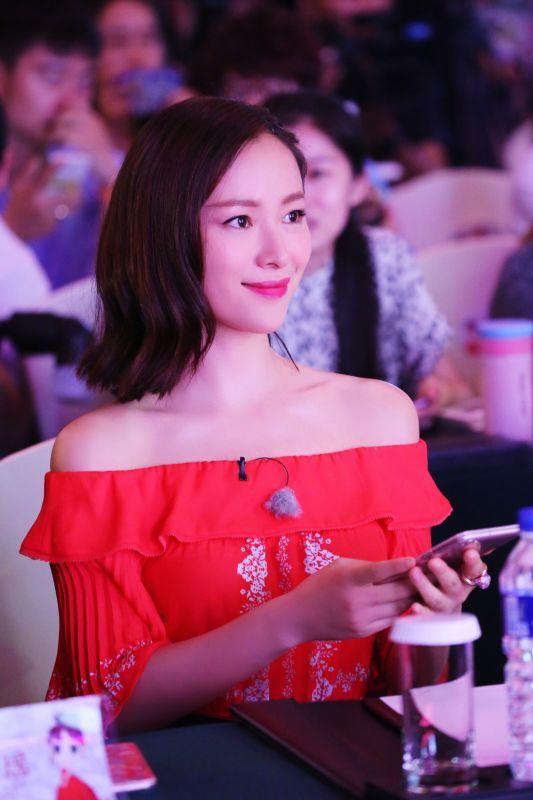 《我们来了》刘嘉玲变霸道总裁 赵雅芝优雅十足_娱乐_腾讯网