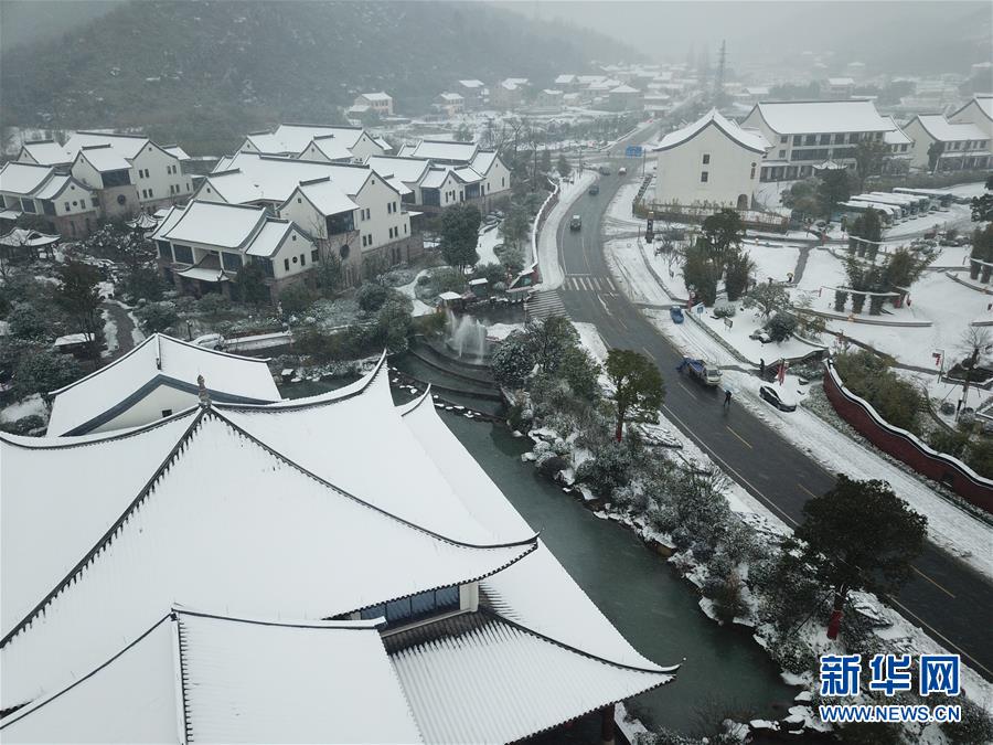 浙江安吉：畫出“四好農村路”的美麗新曲線