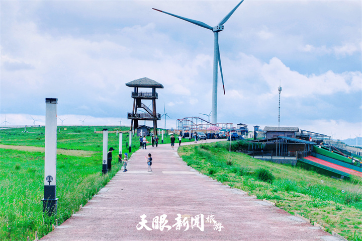 （中首）贵州龙里油画大草原：“游山玩水” 体验再升级