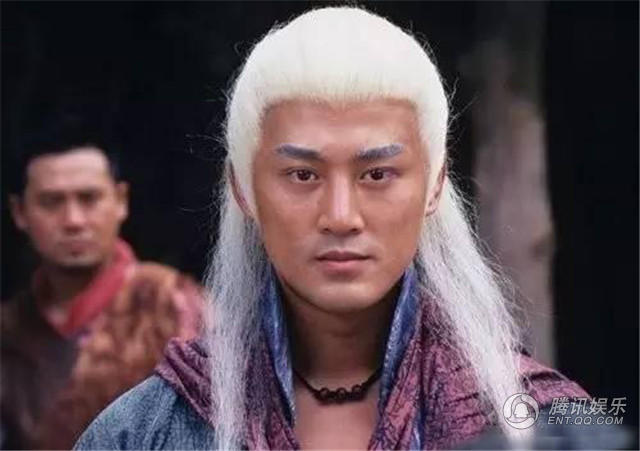 《幻城》马天宇白发仙气十足 细数被白发毁掉的帅哥-国际在线