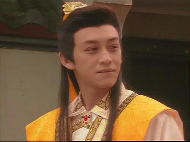 吴启明在1992年的《捉妖奇兵》中饰演段飞.