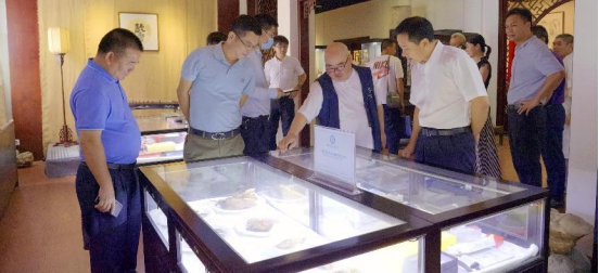 省沉香协会与屯昌县沉香产业共谋发展