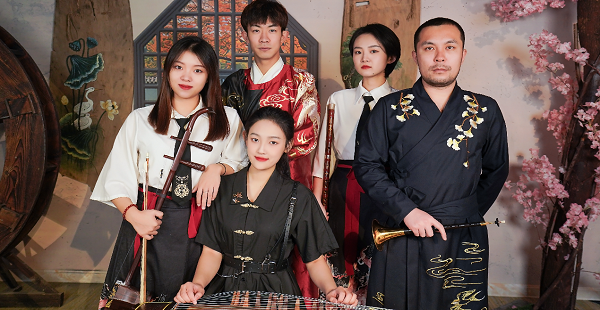 百万人围观年轻民乐队直播间 被打赏支撑的国乐梦想