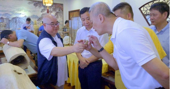 省沉香协会与屯昌县沉香产业共谋发展