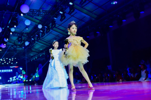 俞文清燕窝水助力2019IKMC国际少儿模特大赛，演绎健康时尚魅力