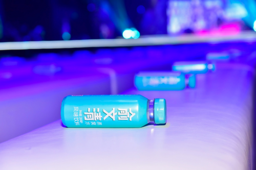 俞文清燕窝水助力2019IKMC国际少儿模特大赛，演绎健康时尚魅力