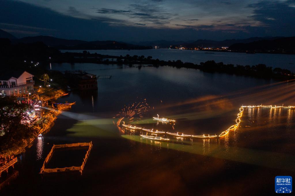 浙江建德：特色渔火节助力乡村旅游