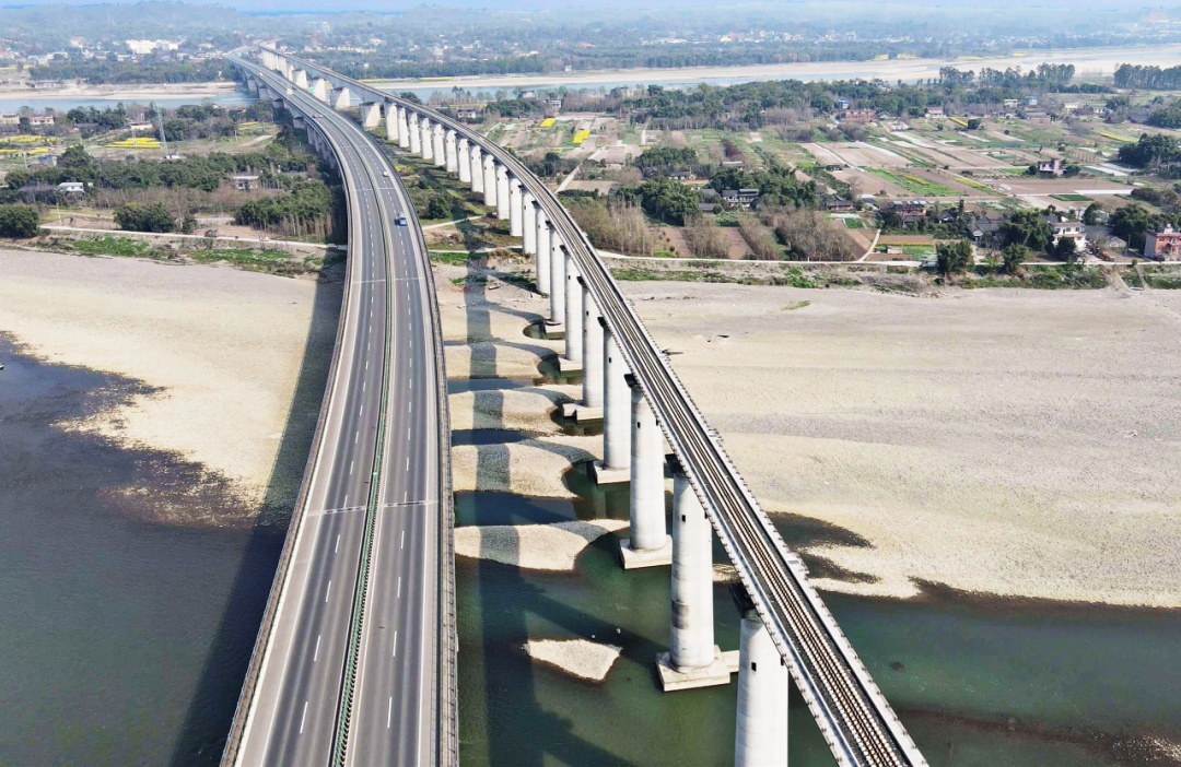 13亿  国寿投资助力成渝经济圈交通基础设施建设