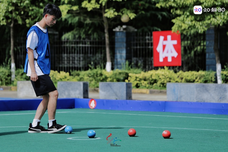 直击贵阳市第十一届少数民族传统体育运动会蹴球比赛现场