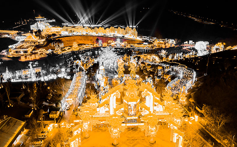 三大主题嗨玩夏日 首届自贡国际恐龙文化旅游节将盛大启幕_fororder_1中华彩灯大世界（摄影-廖志全）