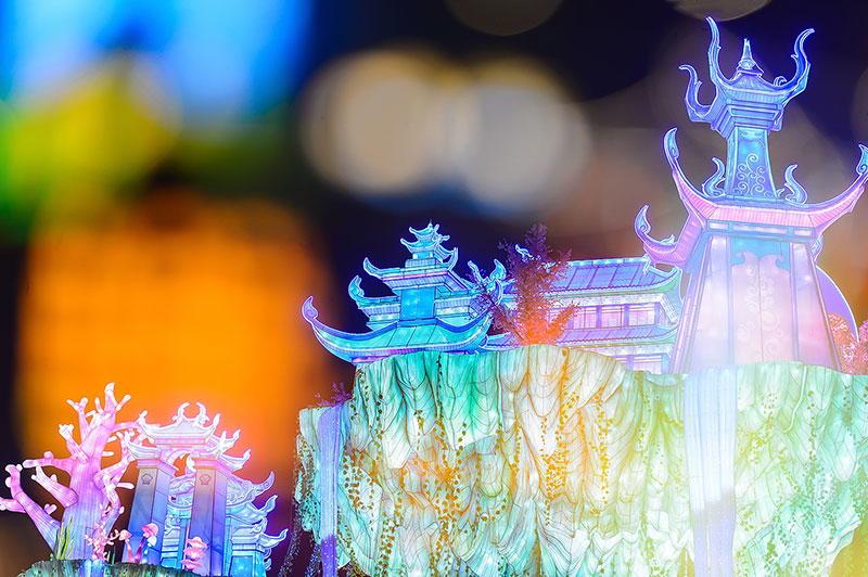 三大主题嗨玩夏日 首届自贡国际恐龙文化旅游节将盛大启幕_fororder_3彩灯璀璨（摄影-廖志全）