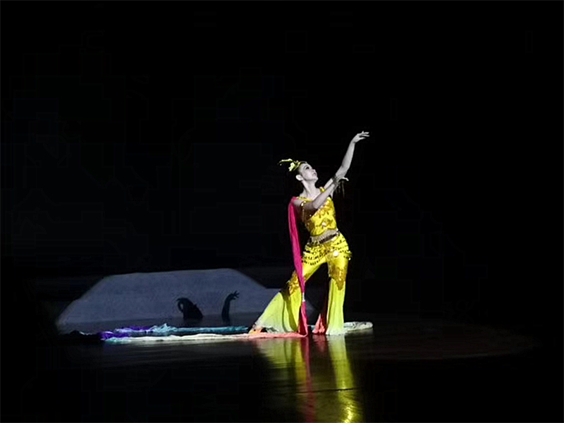 庆祝新中国成立70周年系列活动 “为成长插上飞舞翅膀”专场晚会在泉举办_fororder_福建_副本