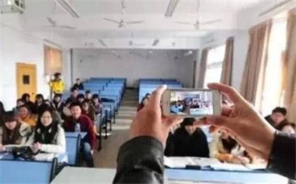签到大作战——看中美教授如何提高学生出勤率? 签到大作战——看中美教授如何提高学生出勤率?