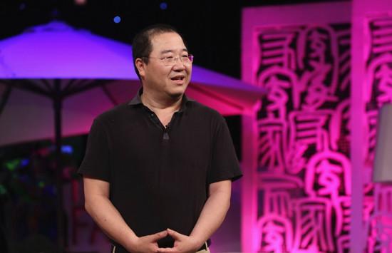 《我爱我家》主创重聚 “大家长”英达调侃葛优