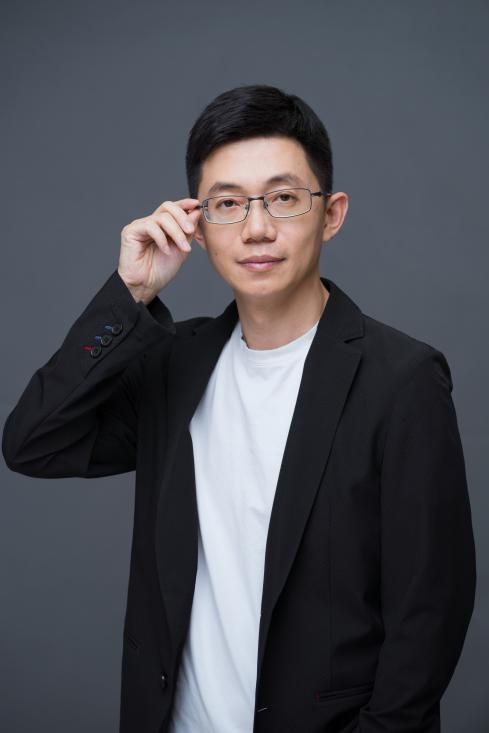 心理学作家卢熠翎：关注女性心理成长的同时 不可以忽略男性的心理健康