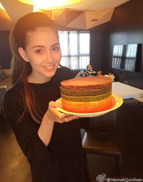 昆凌花7小时为女儿做蛋糕 揭秘周杰伦的情感秘史