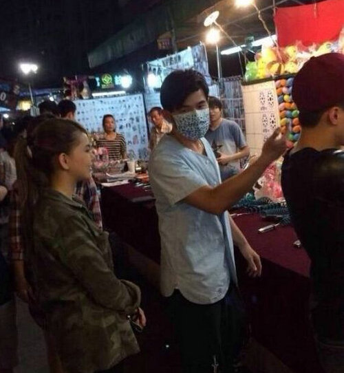 昆凌花7小时为女儿做蛋糕 揭秘周杰伦的情感秘史