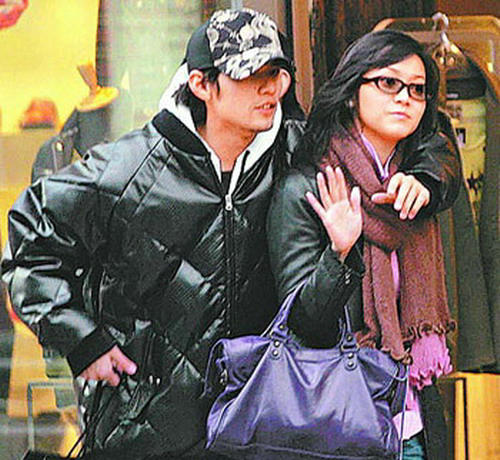 昆凌花7小时为女儿做蛋糕 揭秘周杰伦的情感秘史