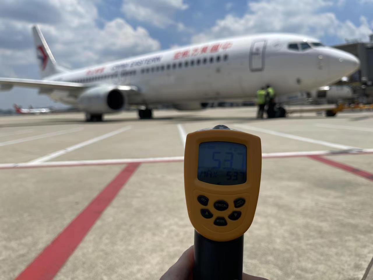 迎“烤”验 洒汗水 这群东航人用坚守诠释劳动最美