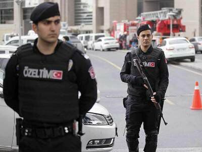 土耳其发生枪击案  一少年开枪打死3名警察