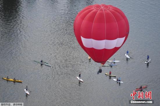 俄旅行家开始热气球环球旅行 欲打破飞行记录