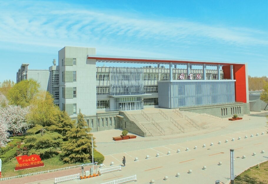 2022高招进行时【专业云讲堂】专访燕京理工学院信息科学与技术学院院长李丽芬_fororder_2