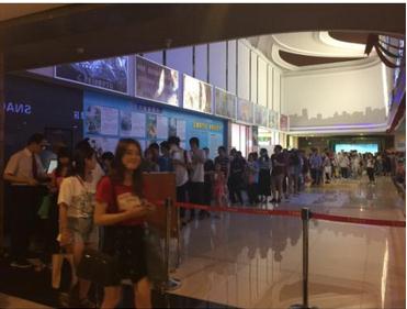 武汉大雨难挡 金逸《大鱼海棠》点映会的热情