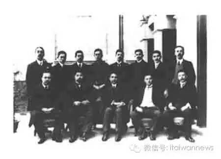 1913年3月孙中山与黄兴等在上海商议讨袁合影