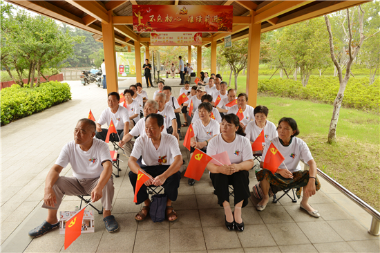 （B 社會廣角列表 三吳大地泰州 移動版）泰州舉辦“奮鬥新時代、軍人顯風采”主題黨日活動