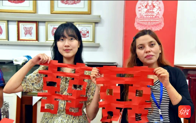 知行贵州 铜城黔语 21名国际学生到铜仁体验中华优秀传统文化