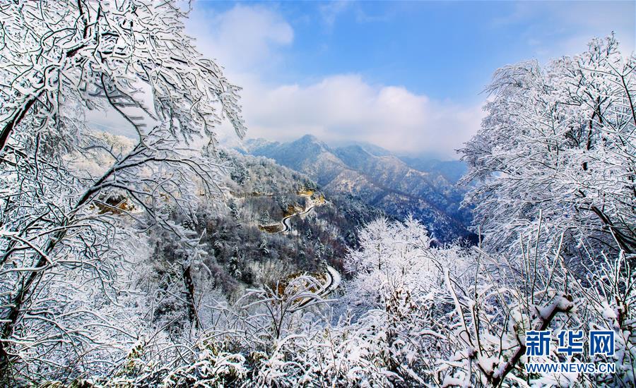 陜西漢中：雪後初霽紫柏山