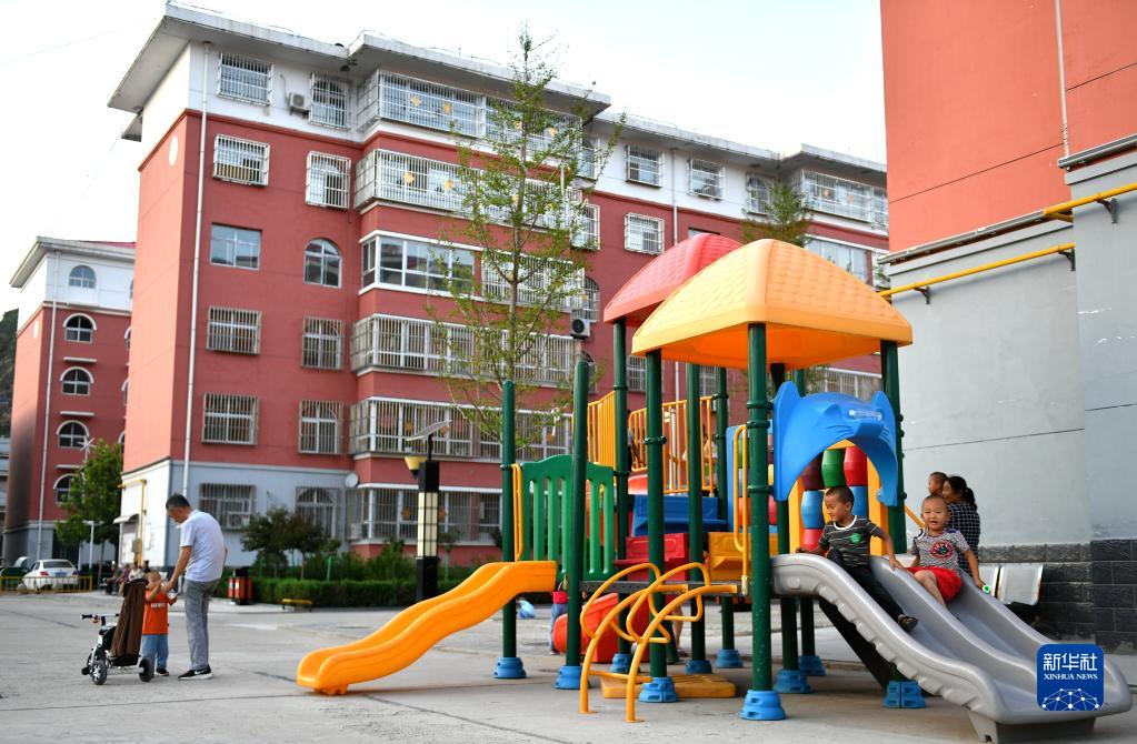 在歷史發展關鍵當口引領前進方向——記習近平主席出席金磚國家領導人第十四次會晤系列活動