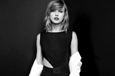 霉霉居福布斯榜首 抖森的霉霉有颜有腿还会赚钱