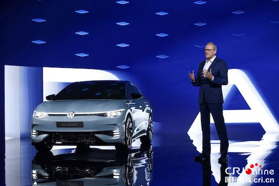 大众汽车发布ID. AERO概念车及“大众IQ.科技”标签_fororder_image001的副本