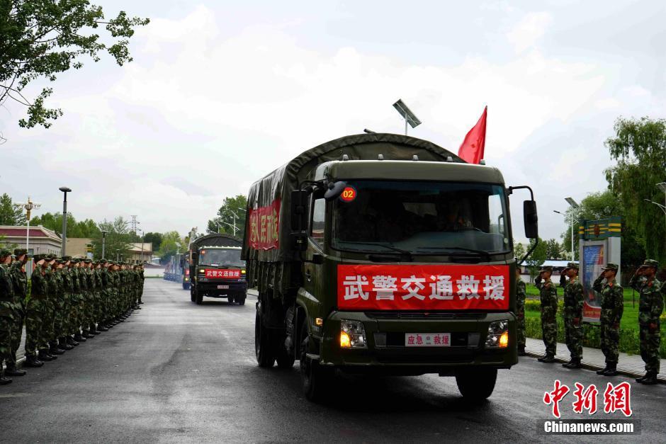 武警交通部队再赴中尼边境抢通道路