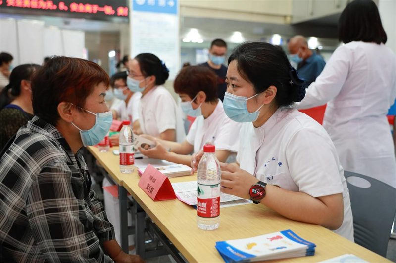 西安交大二附院泌尿外科举办“关爱女性健康，世界尿失禁周义诊”活动_fororder_图片8