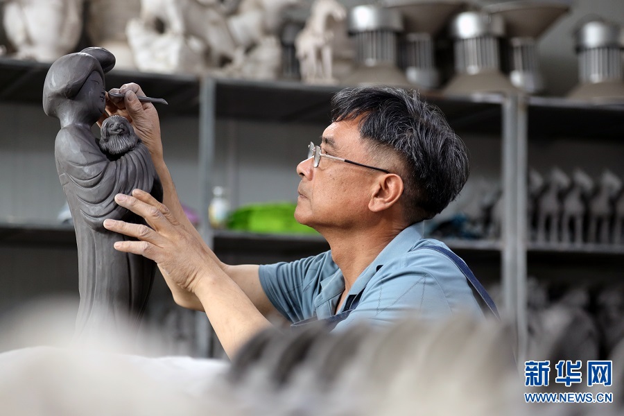 洛阳创建东亚文化之都 | 洛阳唐三彩：匠心传承经典 创新涂抹未来