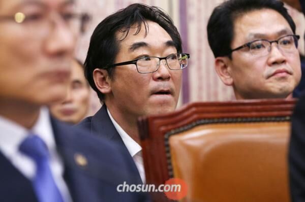韩国教育部一官员被罢免 因口称“韩国国民是猪狗”