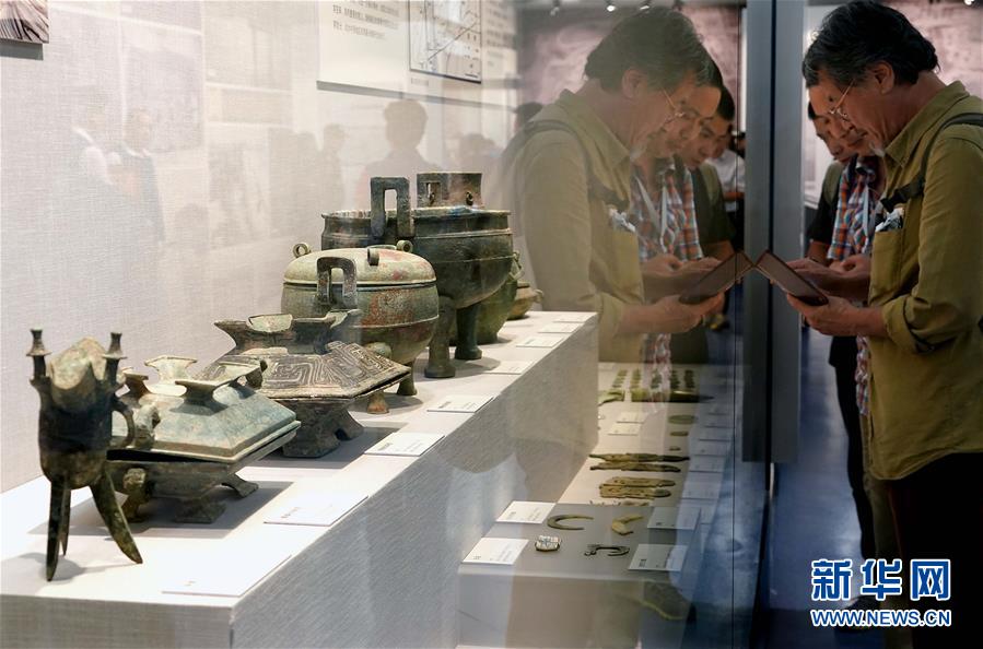 郑州：“追迹文明——新中国河南考古七十年展”开幕
