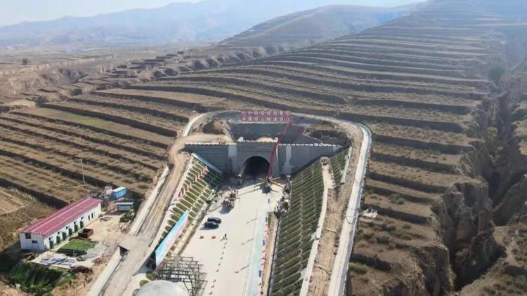 【争先崛起看中部】朔州：推动资源型经济转型 建设现代化塞上绿都