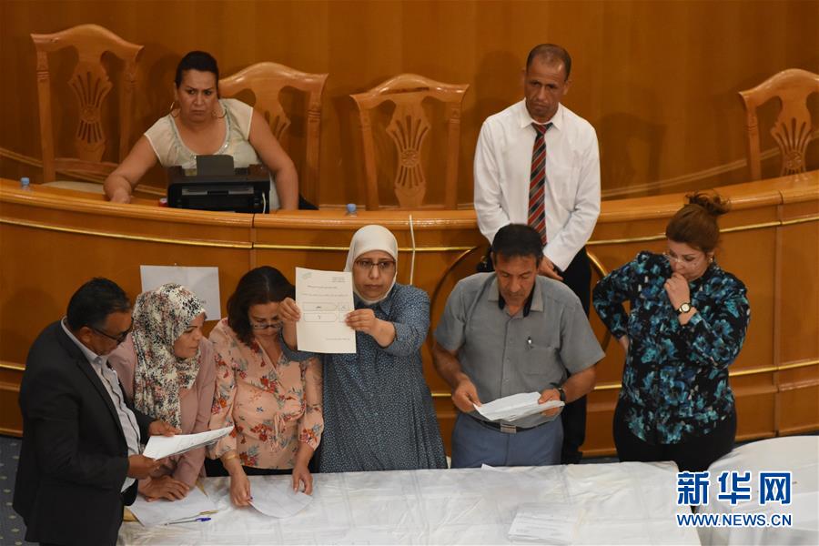 突尼斯议会否决对议长的不信任案