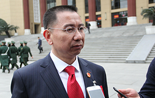 代表委员谈愿景展望2018_fororder_代表委员说