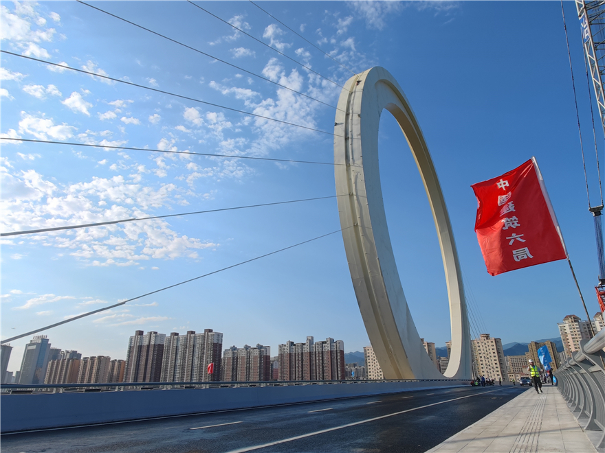 日月星环巨龙卧 渭河之上一桥通——宝鸡市团结渭河大桥项目实现全线通车_fororder_IMG_20220630_073735