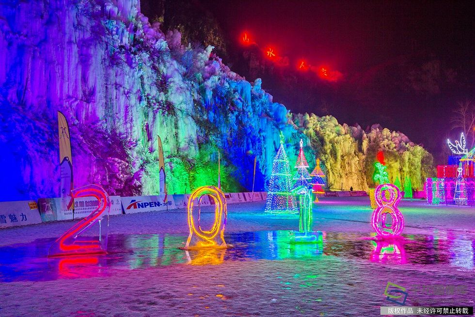 北京房山金水湖冰灯仿若仙境