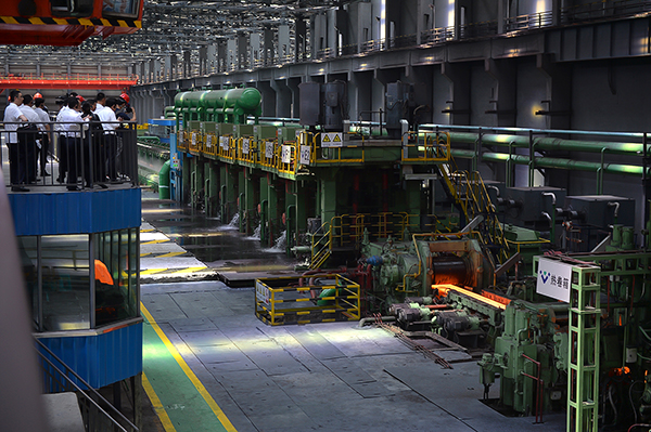 內江舉行釩鈦科技200萬噸板材項目投産儀式_fororder_3投産儀式現場
