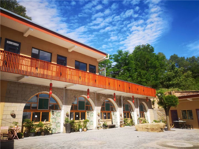 黄土高原上满眼新绿 “生态延安”的“甘泉能量”_fororder_特色民宿2_副本