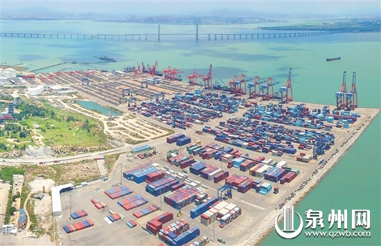 【头条下文字】【滚动新闻】【地市 泉州】(显示标题:2017年泉州GDP为7548.01亿元)2017年泉州GDP为7548.01亿元 连续19年领跑全省 【头条下文字】【滚动新闻】【地市 泉州】(显示标题:2017年泉州GDP为7548.01亿元)2017年泉州GDP为7548.01亿元 连续19年领跑全省