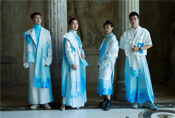 河北美术学院2022年服装优秀毕业设计作品再次亮相中国国际大学生时装周