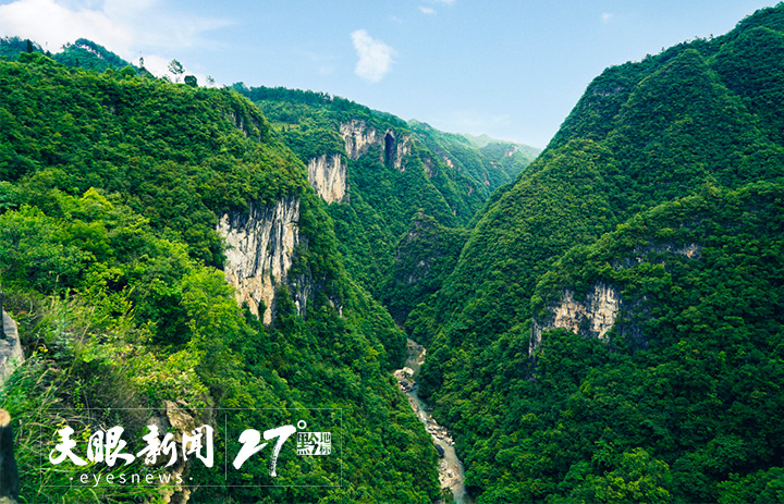老景区盘活 黔东南黄平野洞河再现夏日好时光