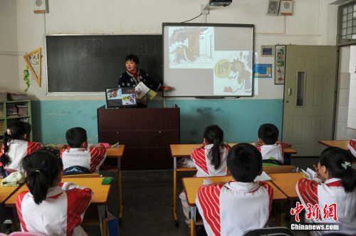 12年基础教育该压缩？专家：调整课程架构更关键